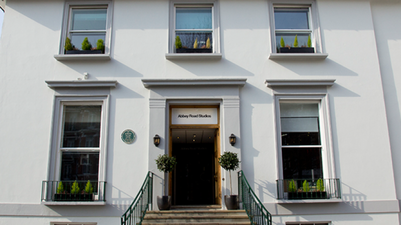 ¿Vos también querés viajar a Londres y conocer los Estudios Abbey Road?